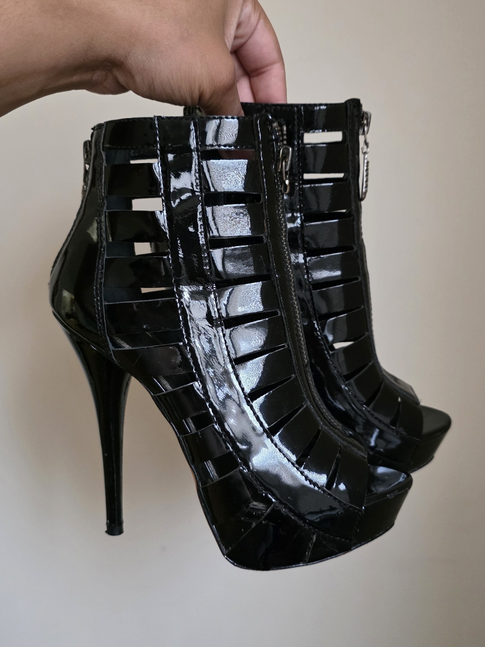 Y2K Vntg Late 2000s Bebe Kardashian Black Patent Cutout Platform Stiletto Heels